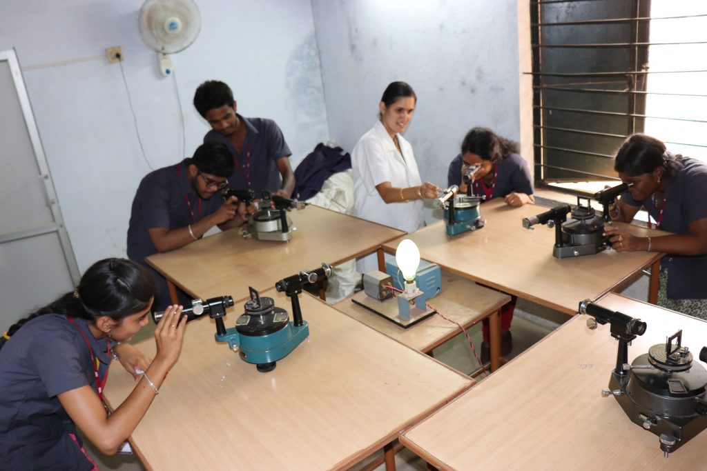 TRAINING OF FORMULA 4 AND LGB